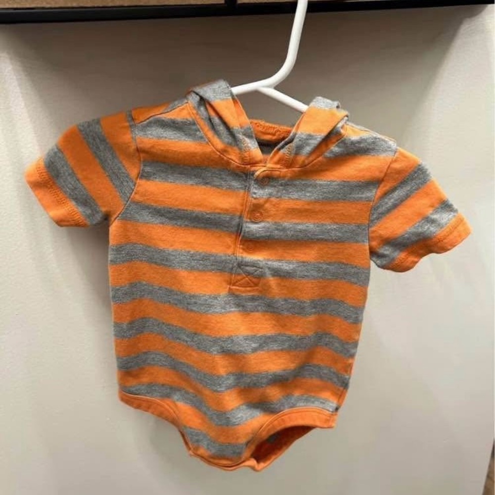 Boys Onesies with Hoods
(GAP) - Size 6-12 Months